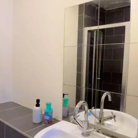 Apartamento King Bed Just 8 Minutes To Airport *