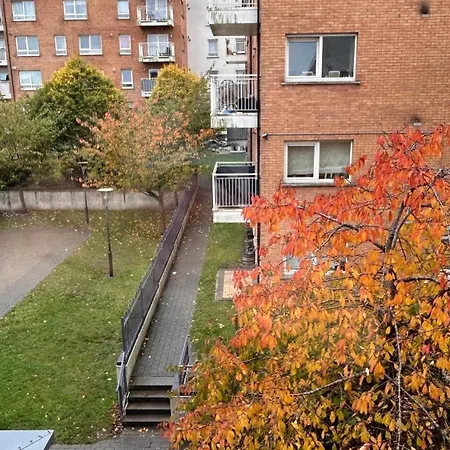 King Bed Just 8 Minutes To Airport * Dublin