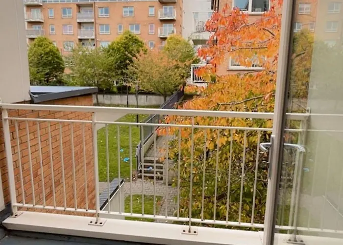 King Bed Just 8 Minutes To Airport *